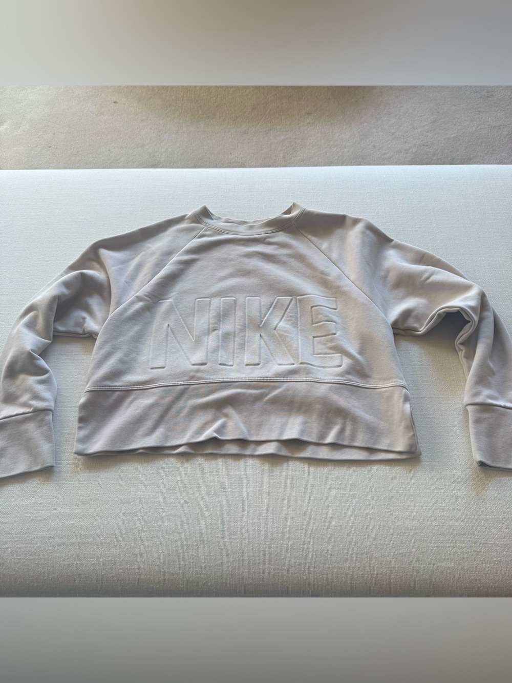 Nike cream crewneck sweatshirt size XS
